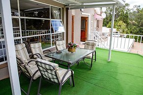 Woodpecker Guesthouse