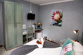 Woodpecker Guesthouse