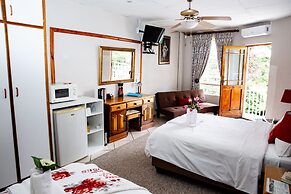 Woodpecker Guesthouse