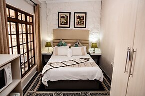 Woodpecker Guesthouse