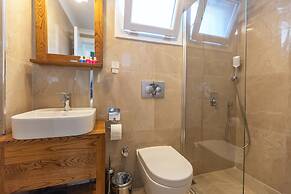 Infinity Lilly Apartments