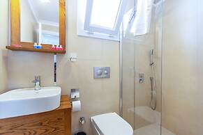 Infinity Lilly Apartments