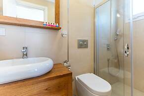 Infinity Lilly Apartments