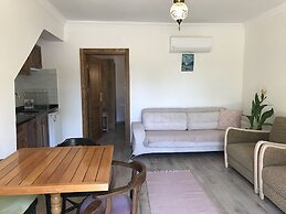 Infinity Lilly Apartments