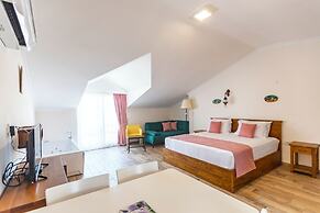 Infinity Lilly Apartments