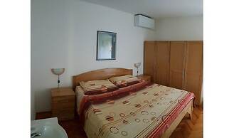 Apartments and Rooms Pende