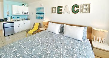 Pirates Cove Resort Studios