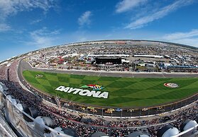 Pirates Cove Resort Studios