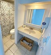 Pirates Cove Resort Studios