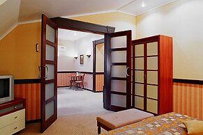 ZS Club Hotel