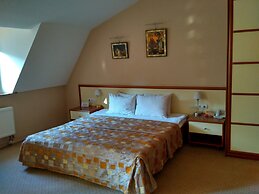 ZS Club Hotel