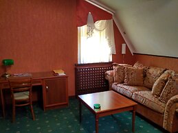 ZS Club Hotel