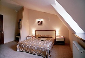 ZS Club Hotel