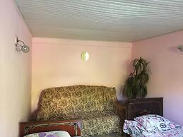 Khosrov Hotel