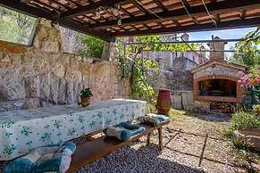 Apartment Viktor Filozici