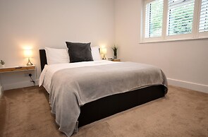 Apple Tree Place B&B