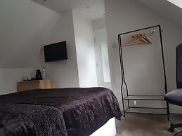 Apple Tree Place B&B