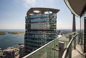 Elegant condo with stunning lake & views