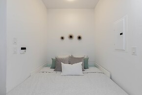 Elegant condo with stunning lake & views