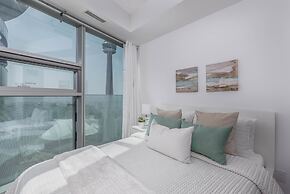 Elegant condo with stunning lake & views