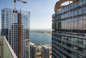 Elegant condo with stunning lake & views