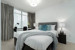 Modern Condo in Financial District