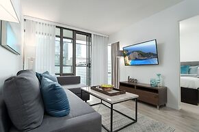 Modern Condo in Financial District