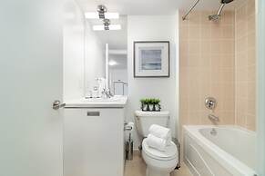 Modern Condo in Financial District