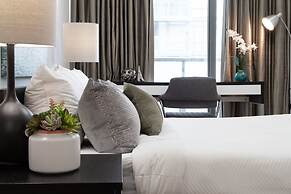 Modern Condo in Financial District