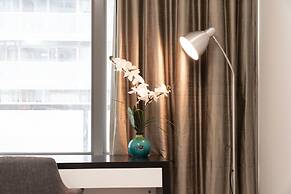 Modern Condo in Financial District