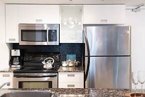 Modern Condo in Financial District