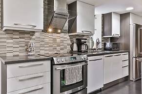 Stunning Victorian House in the Annex