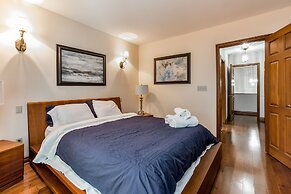 Stunning Victorian House in the Annex