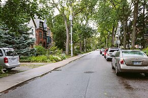 Stunning Victorian House in the Annex