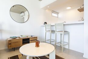 Floralis Suites by Be Local