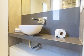 Floralis Suites by Be Local