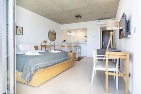 Floralis Suites by Be Local