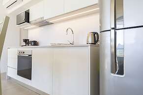 Floralis Suites by Be Local