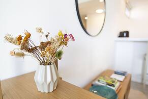 Floralis Suites by Be Local