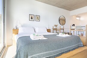 Floralis Suites by Be Local