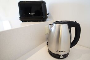 Floralis Suites by Be Local