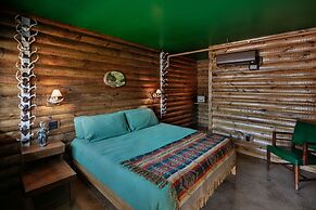 The Dive Motel & Swim Club