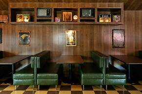 The Dive Motel & Swim Club