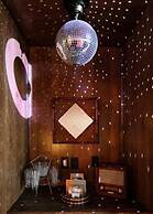 The Dive Motel & Swim Club