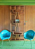 The Dive Motel & Swim Club