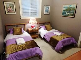 Sunny Island by White Rock B&B