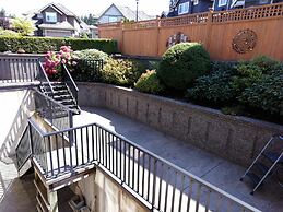 Sunny Island by White Rock B&B