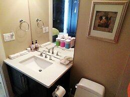 Sunny Island by White Rock B&B