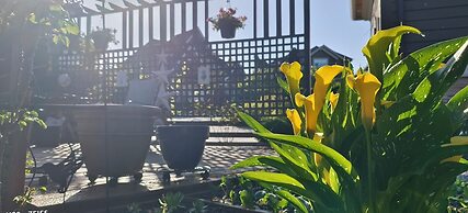 Sunny Island by White Rock B&B