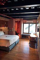 The Somos Beats Hotel & Rooftop